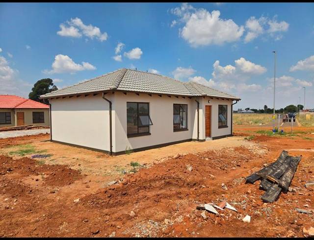 3 BEDROOM HOUSE FOR SALE IN WINDMILL PARK